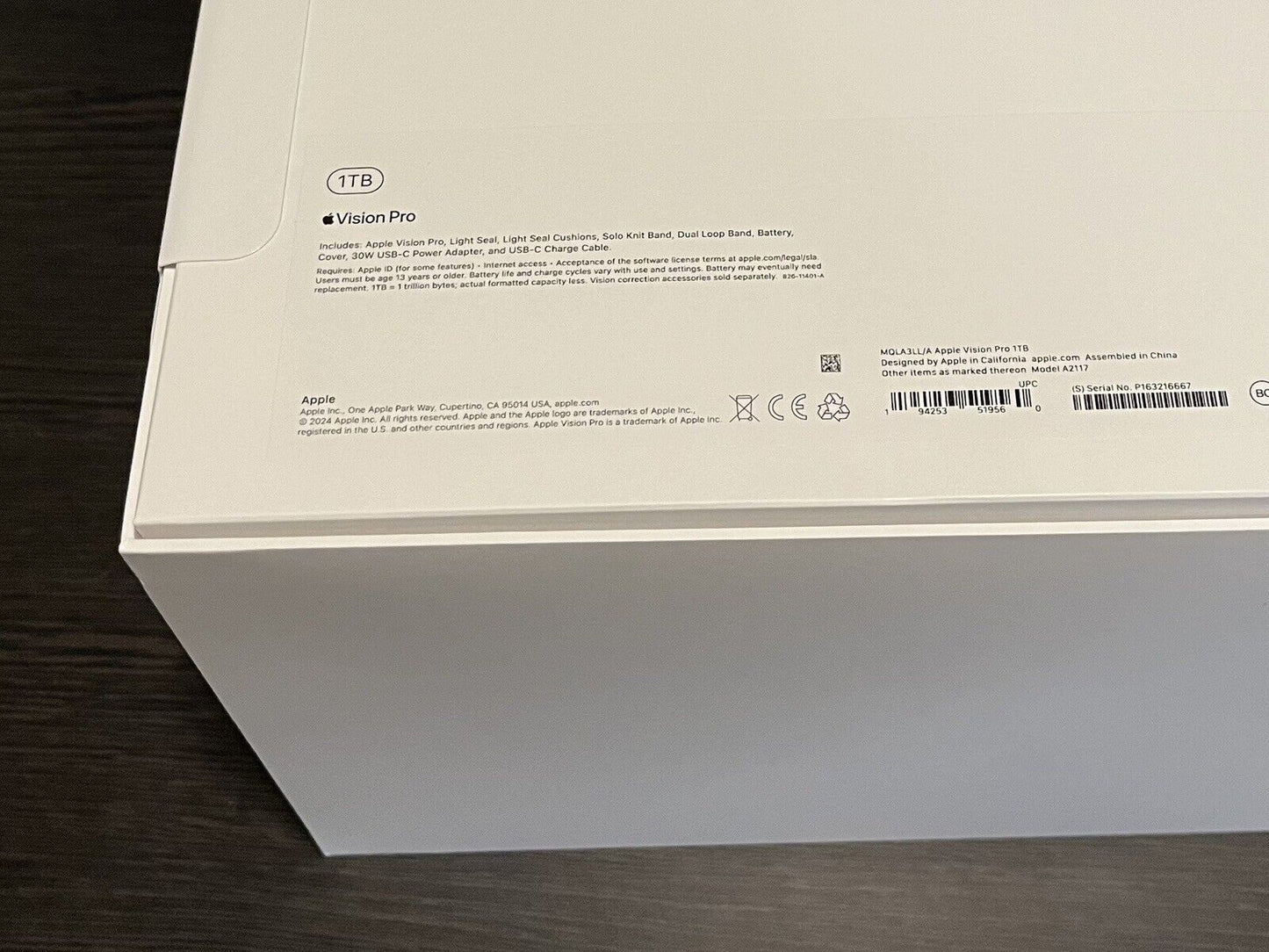 Apple Vision Pro 1TB with Solo Knit Band-M and Dual Loop Band-M Light Seal - 34W
